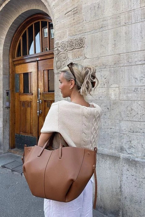 Tidløs Skinnveske til Kvinder – Rummelig og Elegant Tote Bag i Højkvalitets Læder 1